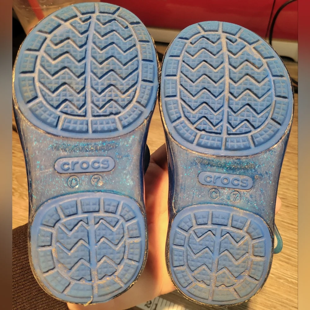 Crocs NWOT Snow White Isabella‎ Sandal W Dust Bag Size 7 Toddler